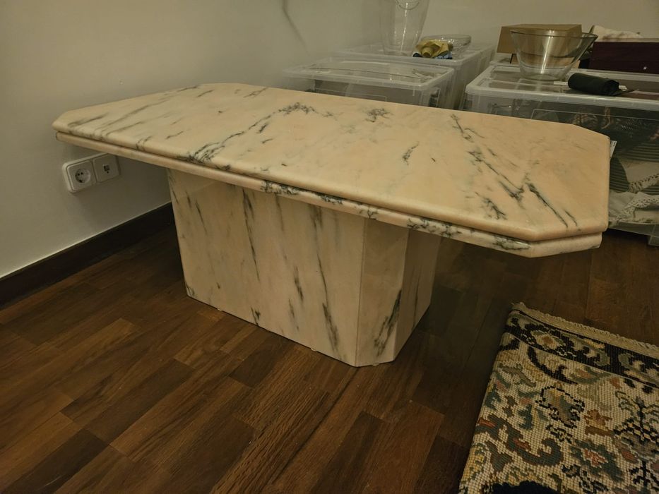 Mesa de Centro em Mármore Rosa