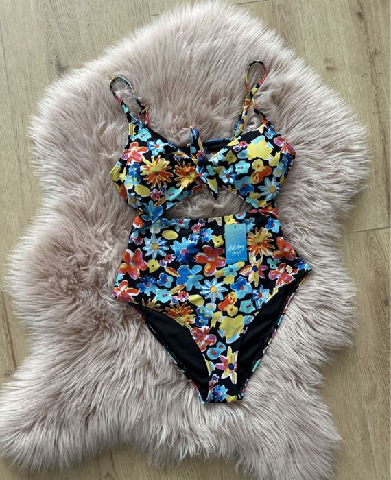 Крутий суцільний слитный купальник в квітах цветах 36 S 8 розмір