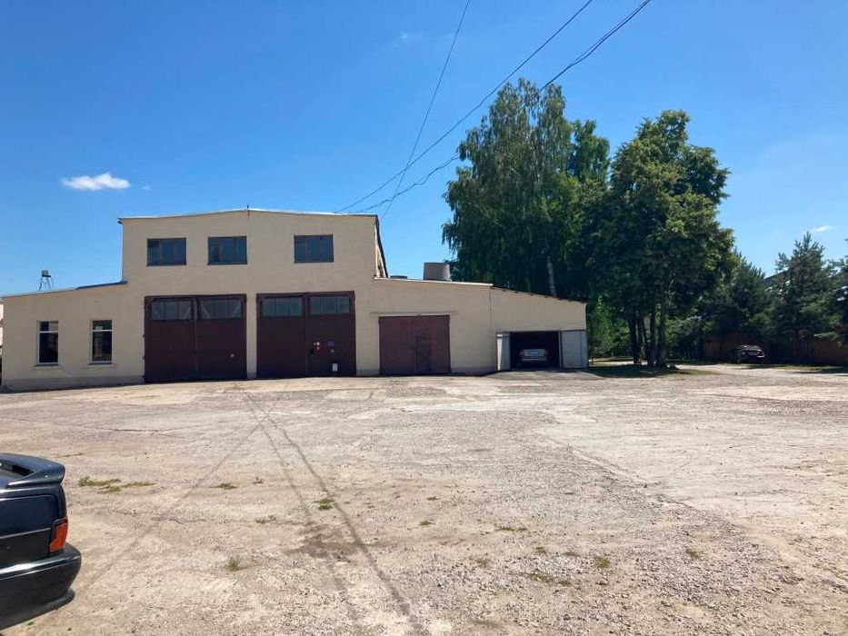 Продам діючу базу в місті Вінниця. Землю приватизовано 2.5 гектарів.