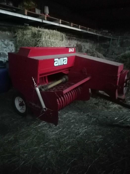 Enfardadeira pequena