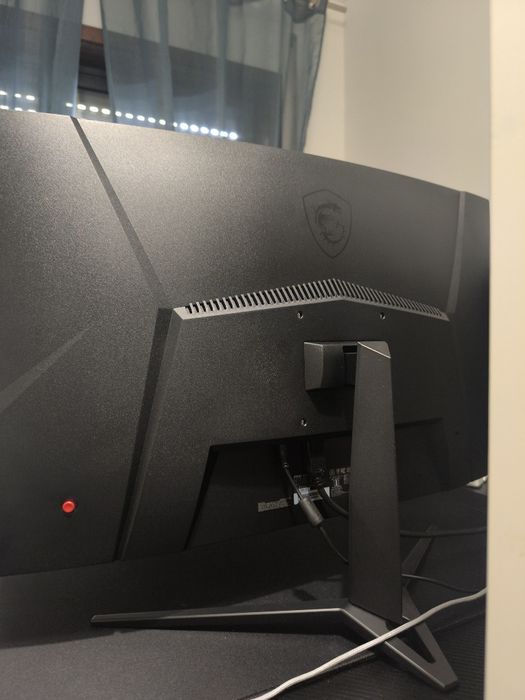 Monitor curvo MSI