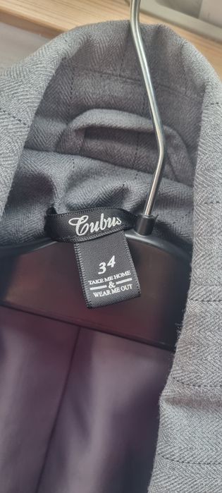 Szary damski garnitur