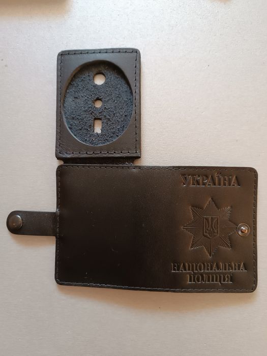 Обкладинка на посвідчення. Обложка для удостоверения и жетона полиции