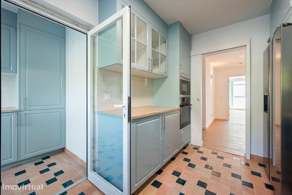 Apartamento T3 com jardim, Paço de Arcos, Oeiras