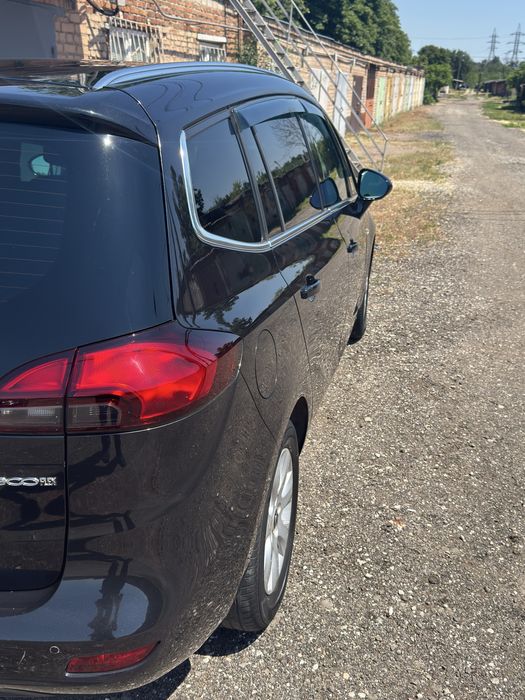Opel zafira tourer