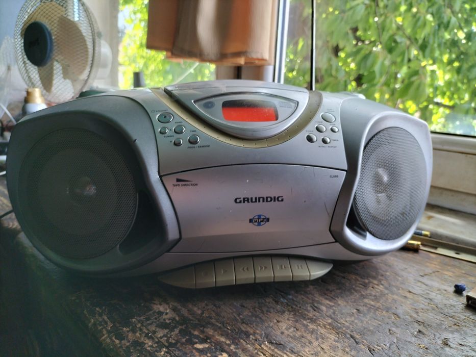 Radiomagnetofon Grundig