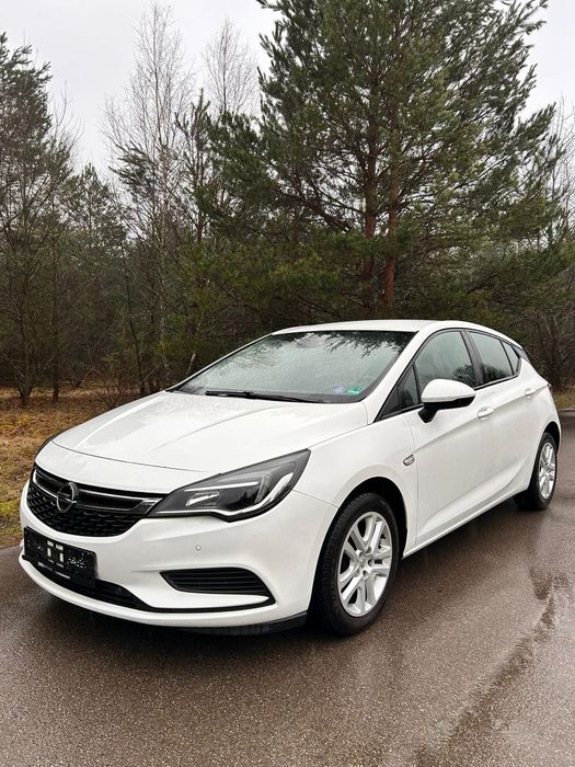 Opel Astra K 2016r 1.4 T-Benzyna, Nawigacja, 2xPDC, Grzane fotele