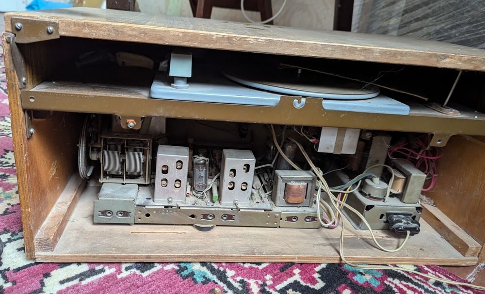 Радіола Чайка М, лампова