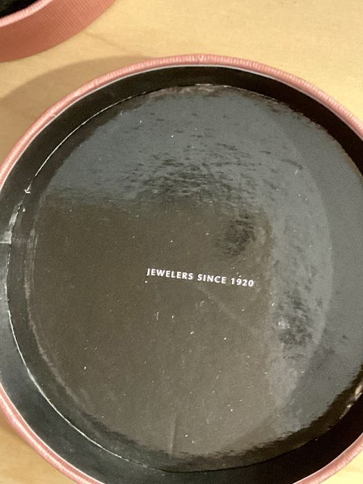 Caixa em tecido rosa Porta joias da Tous