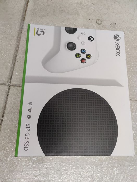 Xbox Series S в отличном состоянии