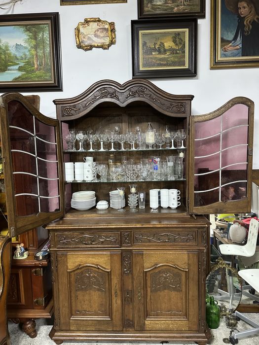 Вітрина комод.