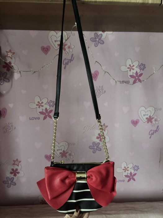 Жіноча сумочка через плече з бантом