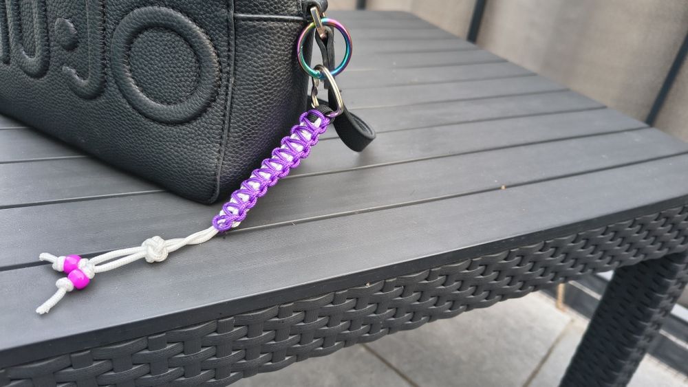Brelok paracord handmade, zawieszka do torebki. Prezent