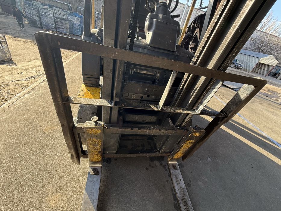 Погрузчик KOMATSU 1,5т дизель.