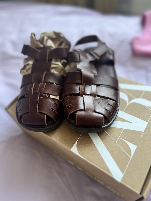 Босоніжки дитячі Zara шкіряні 27 розмір