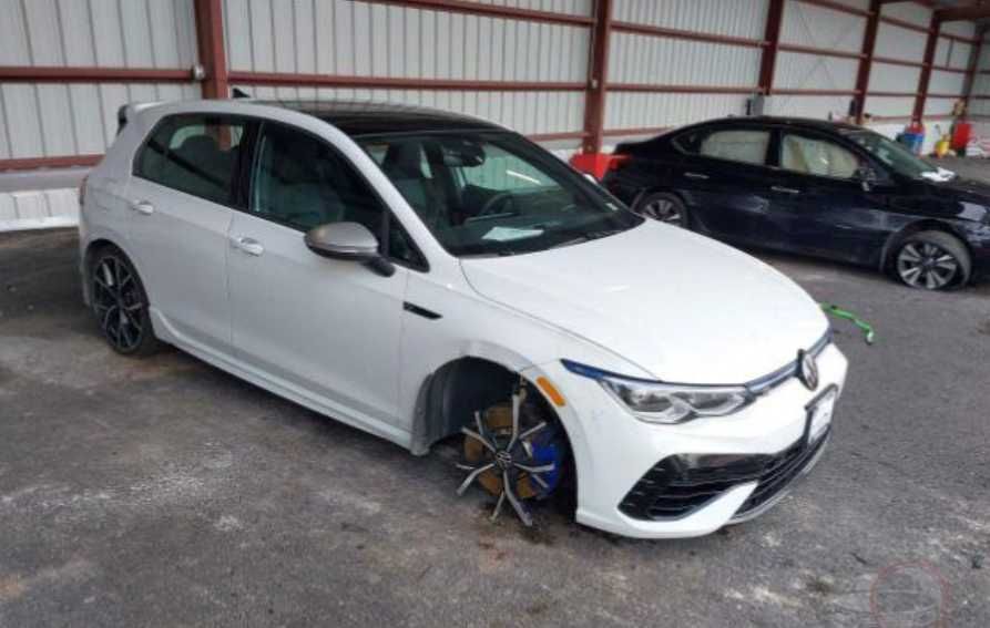 Бампер Volkswagen Golf VIII 8 запчастини деталь гольф 8 шрот