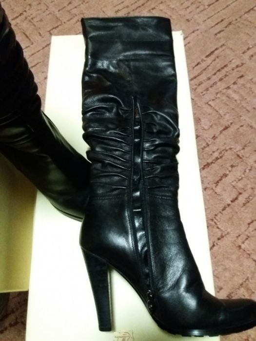 Сапоги ботфорты 39 р. из натуральной кожи зима-евро с цигейкой на змей