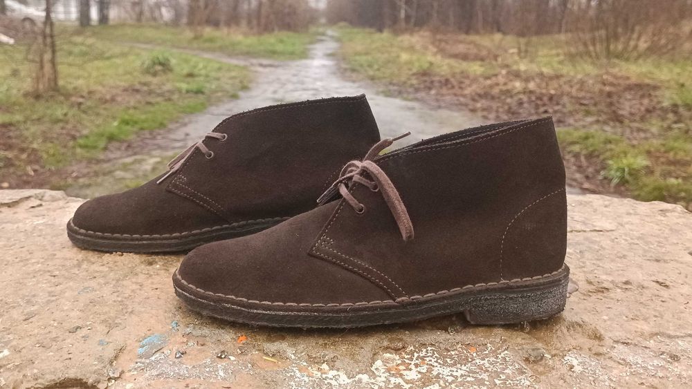 Круті класичні замшеві дезерти, черевикі Clarks Originals
