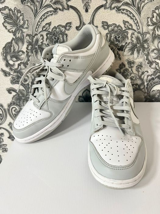 Кроссовки NIKE  врошем состоянии