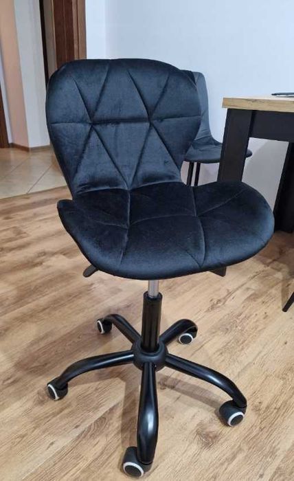 кресло комьютерное diamond крісло на колесах офісне для б'юті майстра