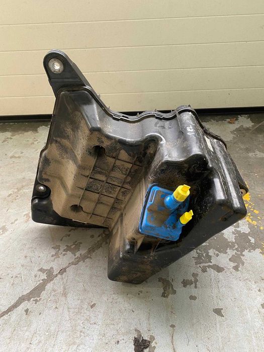 Zbiornik Pompa AdBlue AUDI A4 B9