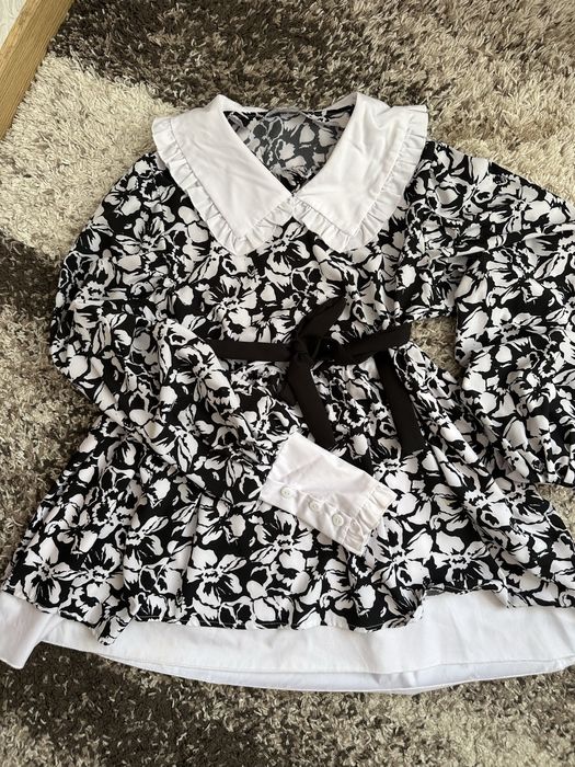 Сукня з комірцем міні