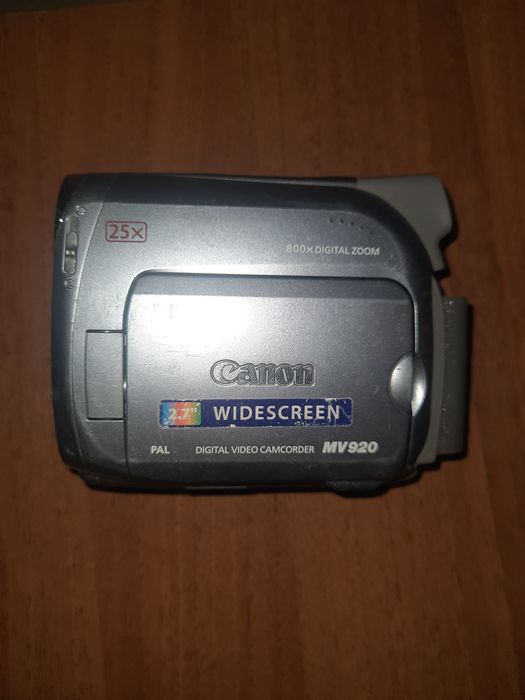Відео камера Canon