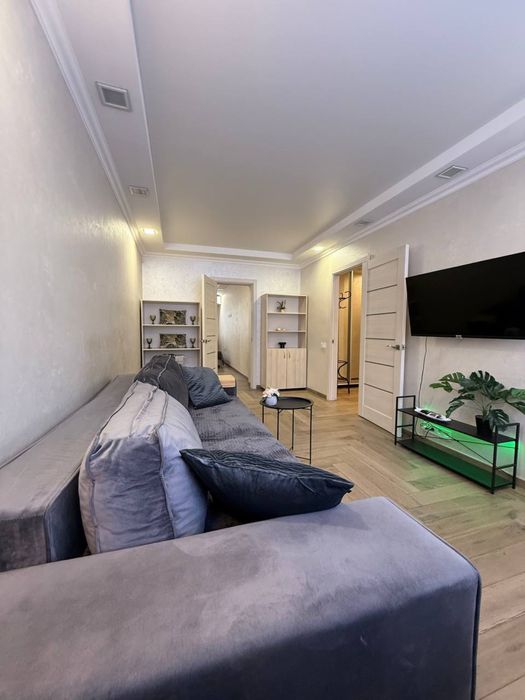 Подобово 2К Центр Яворницького