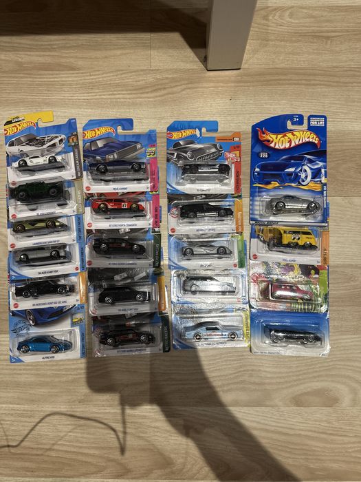 Hot Wheels моделі.
