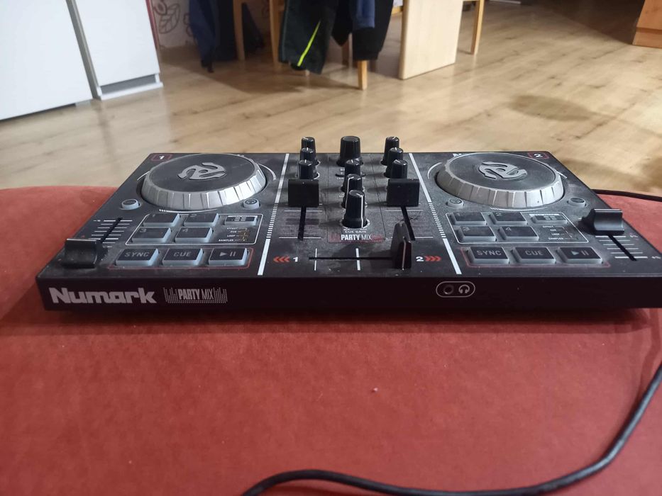 Numark PartyMix2