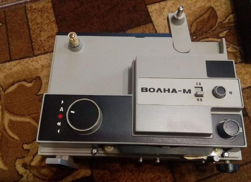 Кіно проектор Волна -М