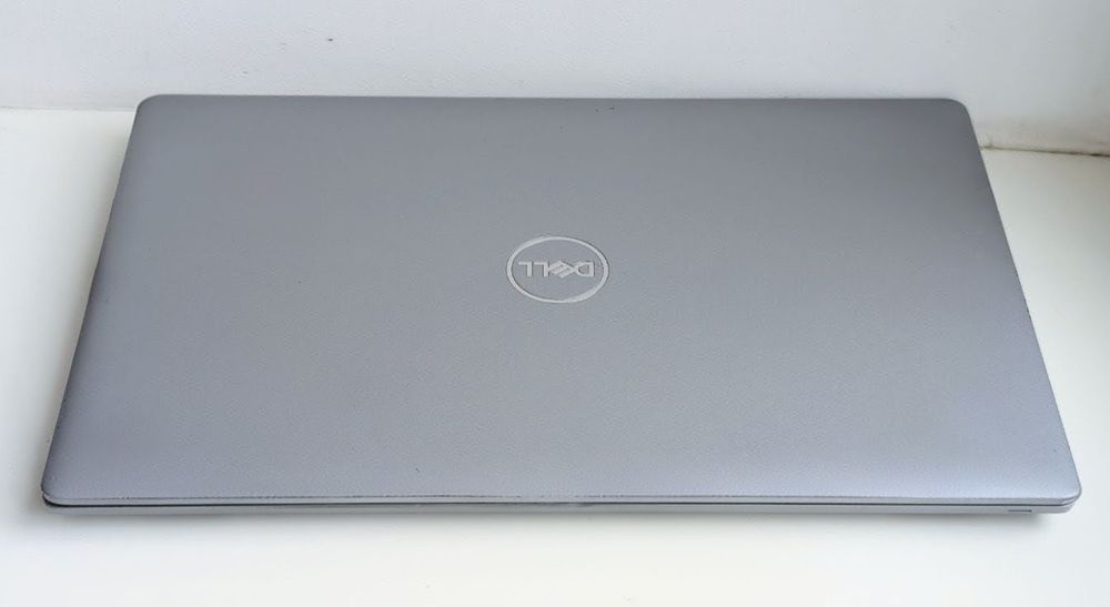 Тонкий ноутбук Dell Latitude 5520 Intel Core i7-1185 nVidia 4-32/128-1