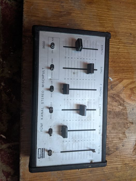 Німецький пульт звуко рижесера робочий хороший стан