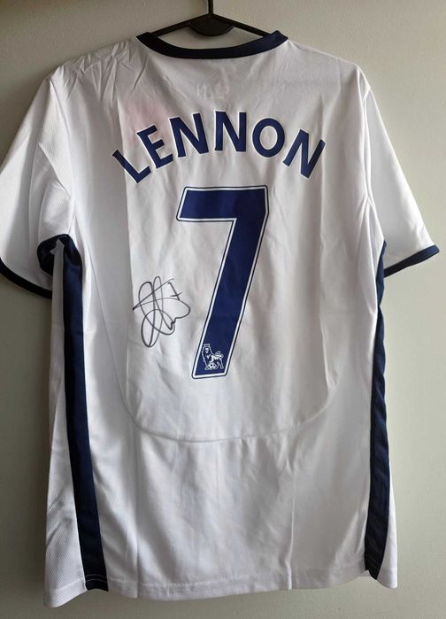 Aaron Lennon oryginalny autograf na koszulce Tottenham
