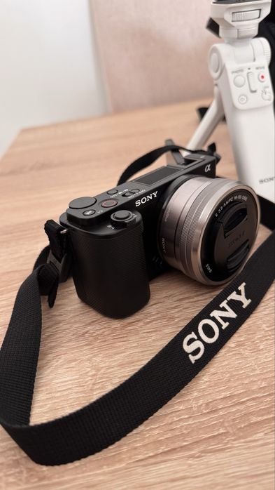 Sony ZV-E10 + Lente + Acessórios (Kit Completo para criadores)