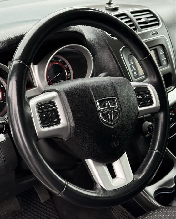 Dodge Journey 3.6 бензин 4WD 7 мест