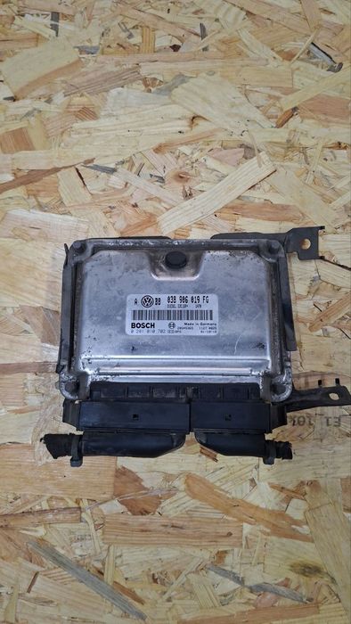 ЕБУ двигуна VW 1.9 TDI 038906019FQ Bosch 0281010702 EDC15P+ оригінал / Блок управления двигателем VAG