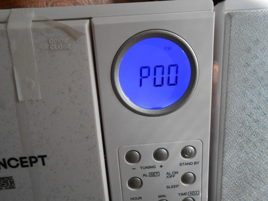 Продам Мини музыкальный центр OneConcept MG3-V12-WH (FM USB SD)