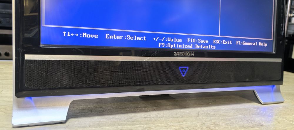 Моноблок Medion MD8850/Pentium T4400/Ram 4Gb /HDD no