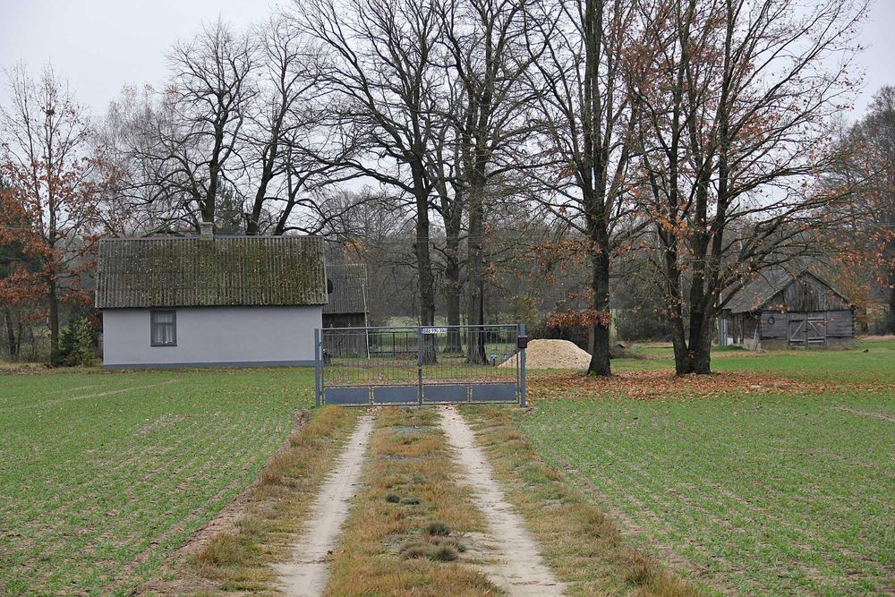 WYNAJMĘ Dom na wsi 60m2 Działka 4 Pomieszczenia 2 Piece Łazienka Wolne Listopada!