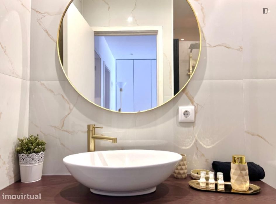 Apartamento com 2 quartos - localizado em Paranhos Porto