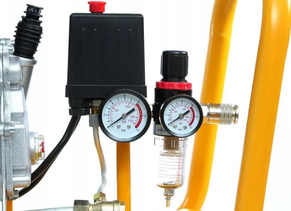 Компрессор HURAGAN на 50 л воздушный масляной / компресор масляний