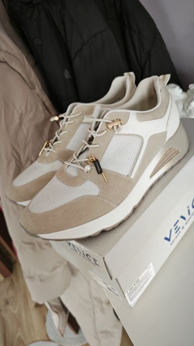 Buty beżowe kremowe adidasy buty sportowe sneakersy 42