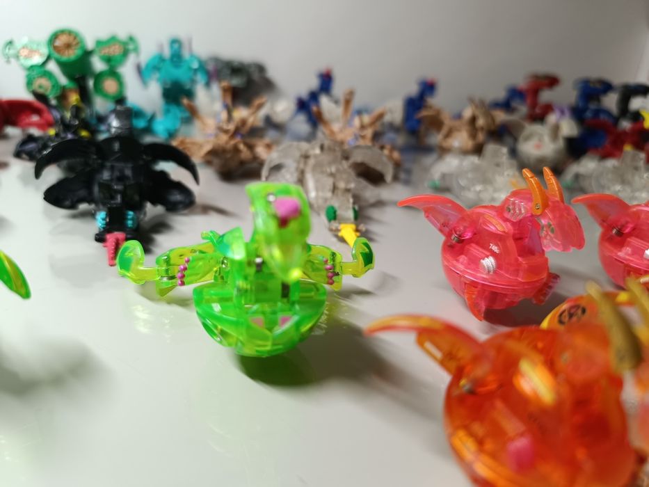 Mega Lote 40 Bakugan: Translucents e BakuSteel