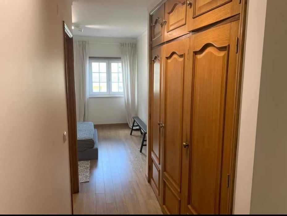 Arrenda-se Quarto/Suite na Malveira