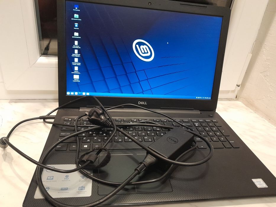 Ноутбук  состояние  нового  dell  15 3000