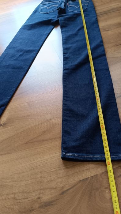 Jeansy Levis spodnie S damskie