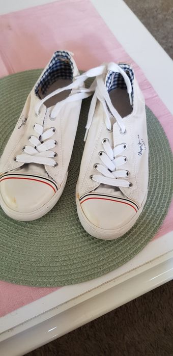 Sprzedam  trampki Pepe Jeans .