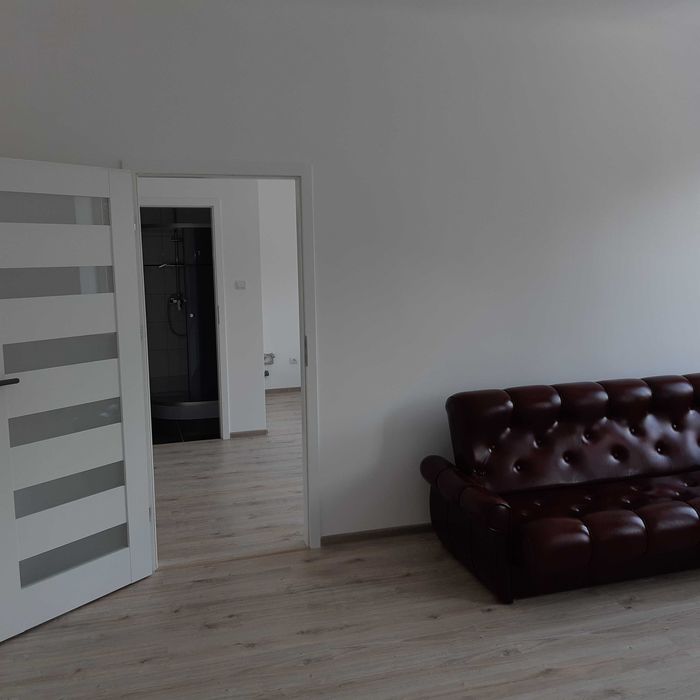 Wynajmę mieszkanie, lokal usługowy w centrum