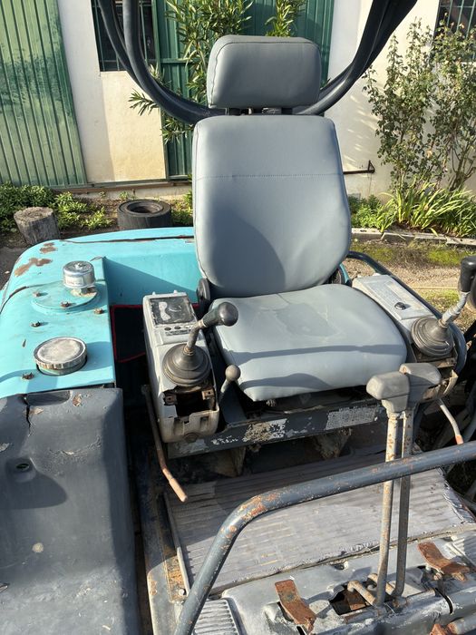 Mini Giratoria Kobelco 3.5 ton